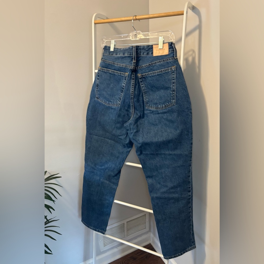 Everlane Curvy 90s Cheeky Straight Jean - Picture 10 of 14